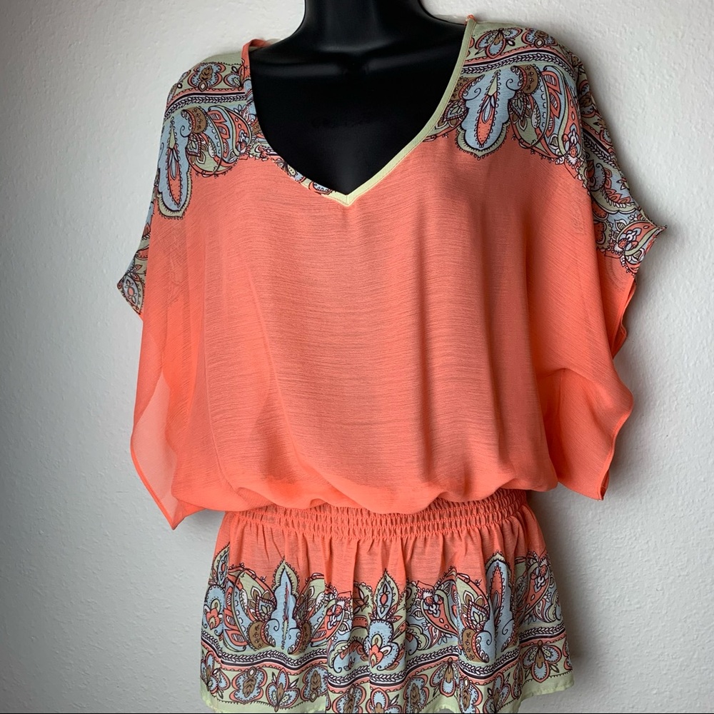 💥3 FOR $12 V-neck dolman sleeve coral top size S